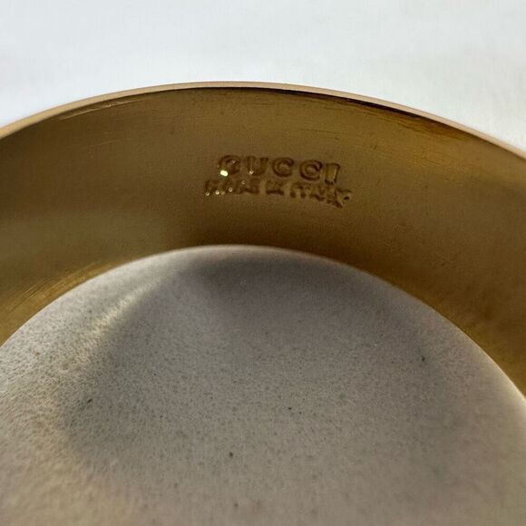 Gucci Horsebit Gold Tone Scarf Ring - Picture 5 of 8